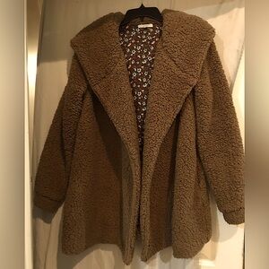 Sherpa jacket, open, lapels, hoodie. Lined . Size S. Cocoa color